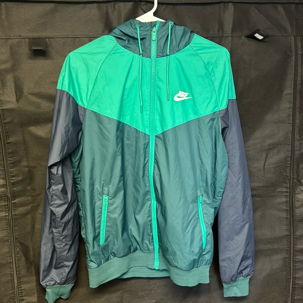 Men’s small green/blue Nike windbreaker